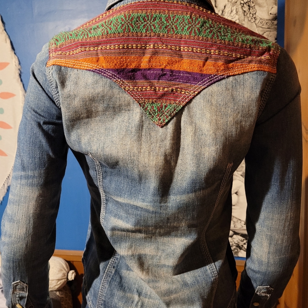 Jean jacket - Picture 5 of 10
